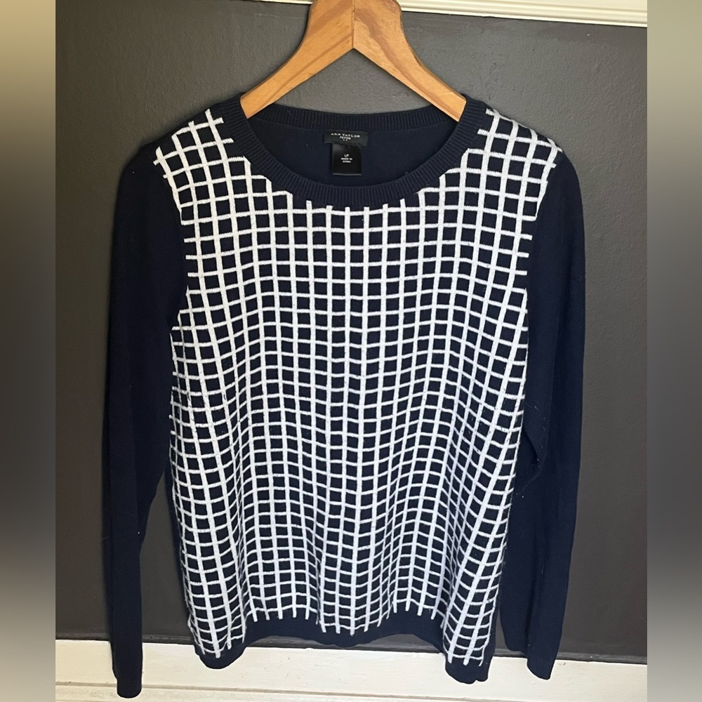 Ann Taylor windowpane sweater, size large petite